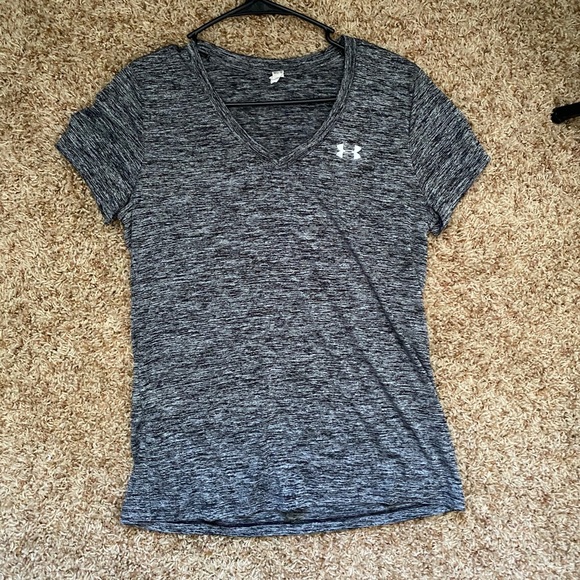 Under Armour Top - Picture 1 of 2